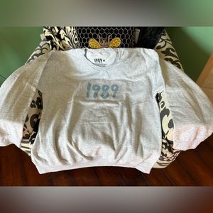 Taylor Swift 1989 Spotify Exclusive Sweatshirt